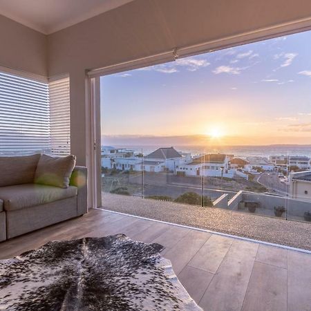 Small Bay Beach Suites Kapsztad Zewnętrze zdjęcie