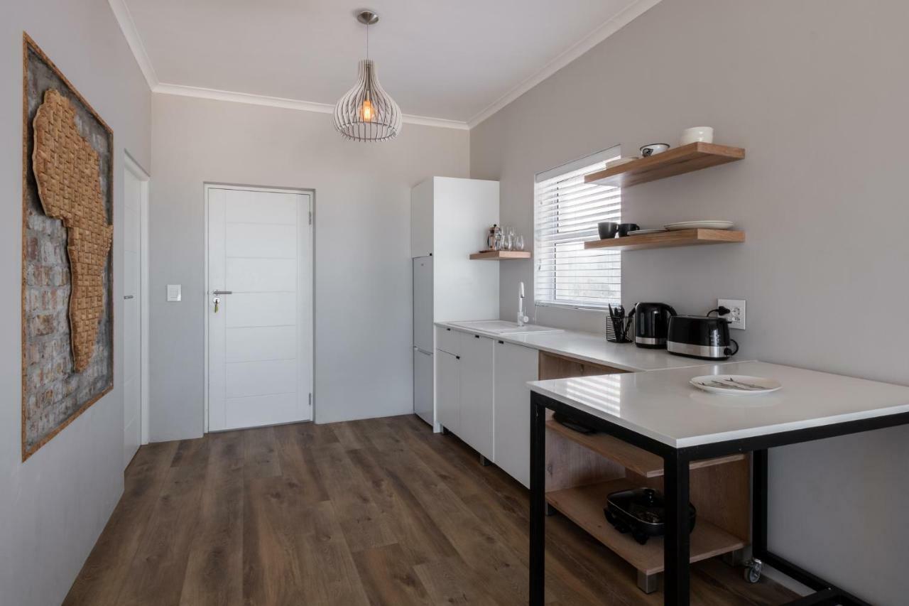 Small Bay Beach Suites Kapsztad Zewnętrze zdjęcie