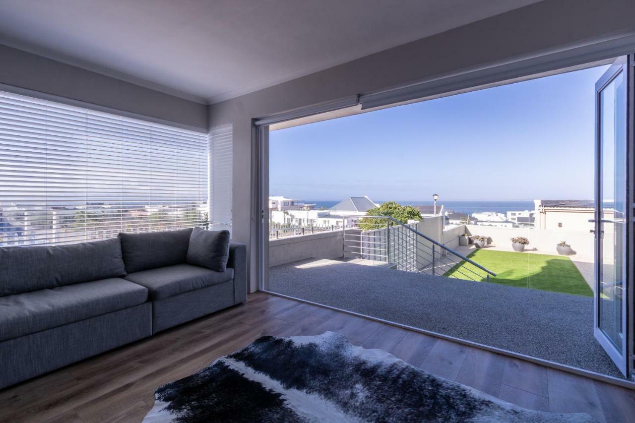 Small Bay Beach Suites Kapsztad Zewnętrze zdjęcie